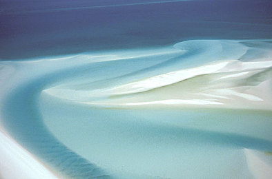 免费果冻传媒2021视频,数字内容争议加剧 创作者生存困境待解-2