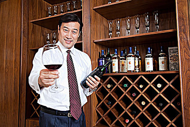 男生靠逼的软件,科技迷雾下的道德拷问：揭秘“男生靠逼”软件的隐私与价值困境-4