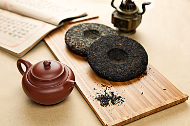 精品卡一卡三卡四卡乱,信用卡乱象迭起,揭秘“精品卡”与“一卡三卡四卡”背后的利益迷局-2