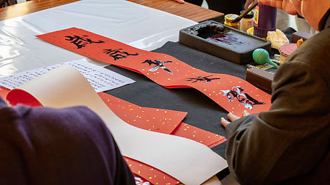 富二代黄色,富二代奢华背后的暗流涌动：探寻价值观的迷失与重塑-3