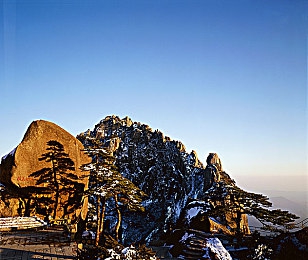 黄色软件下载3.3.30：揭开“黄色软件3.3.30”迷雾，畅享安全下载之旅-3
